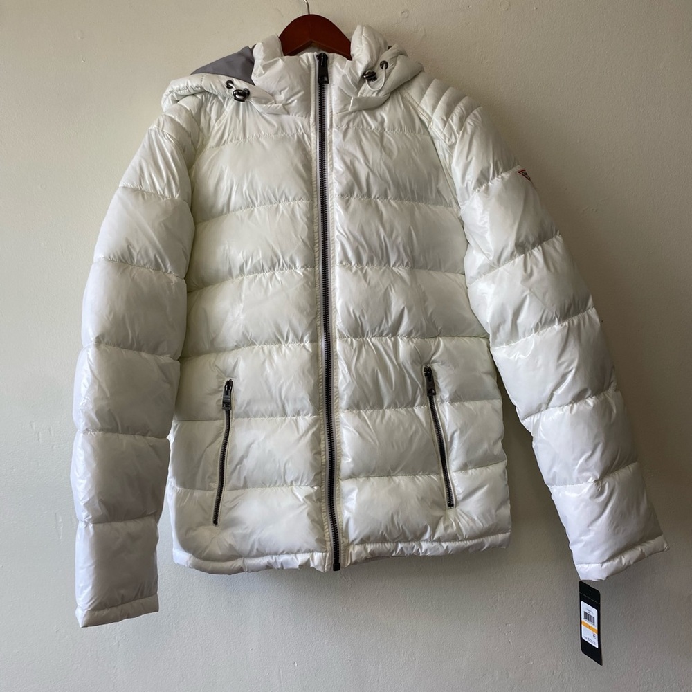 GUESS Women’s White Hooded Puffer Jacket NWT Size S Winter Coat